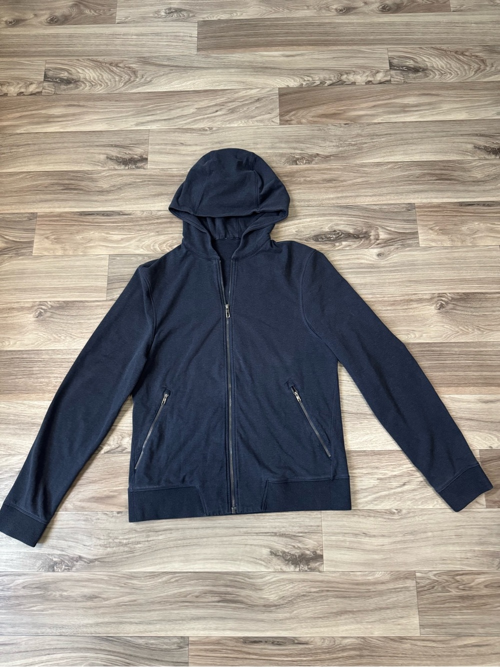 Lululemon's Mens Cross Cut Hoodie in Heathered Inkwell Size Medium